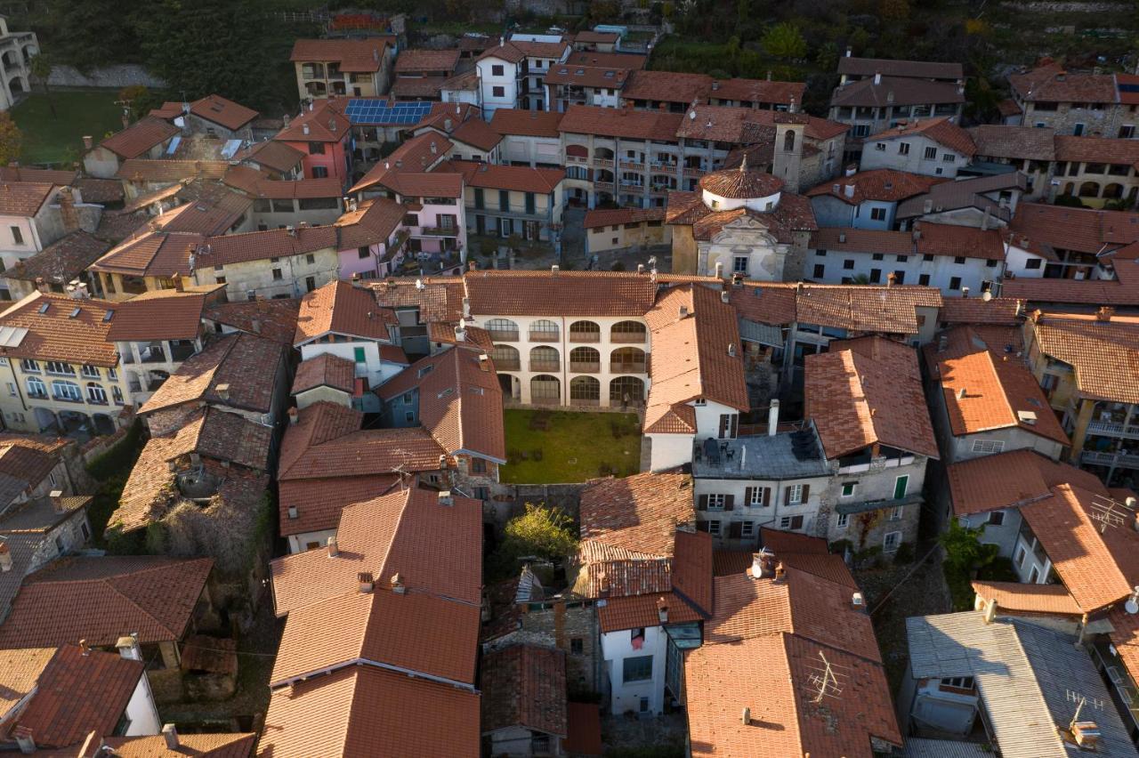 Palazzo Mia By Icasamia Apartment Castello Cabiaglio Exterior photo